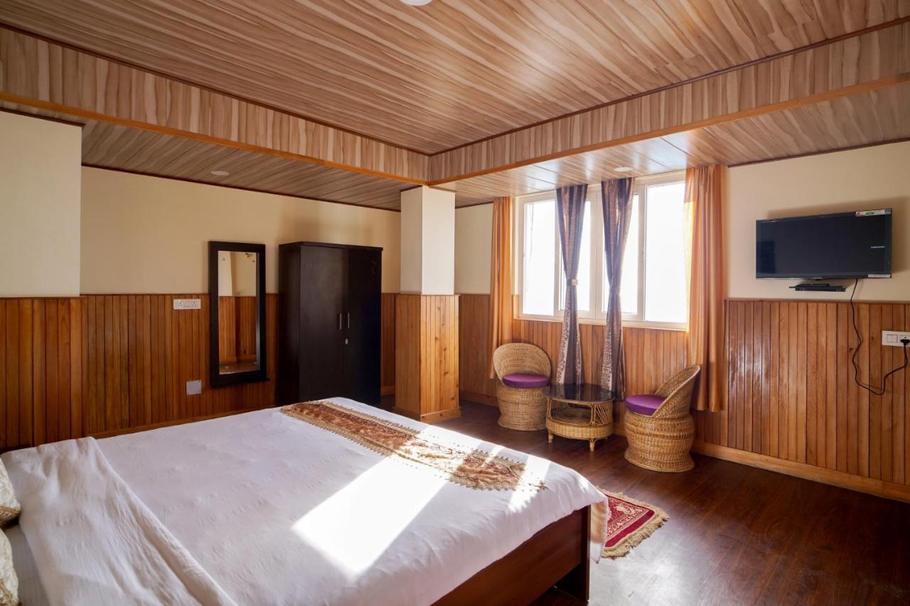 Hotel Hill Queen Near Sherpa Gumba Darjeeling Mall 5 Min Couple Friendly المظهر الخارجي الصورة