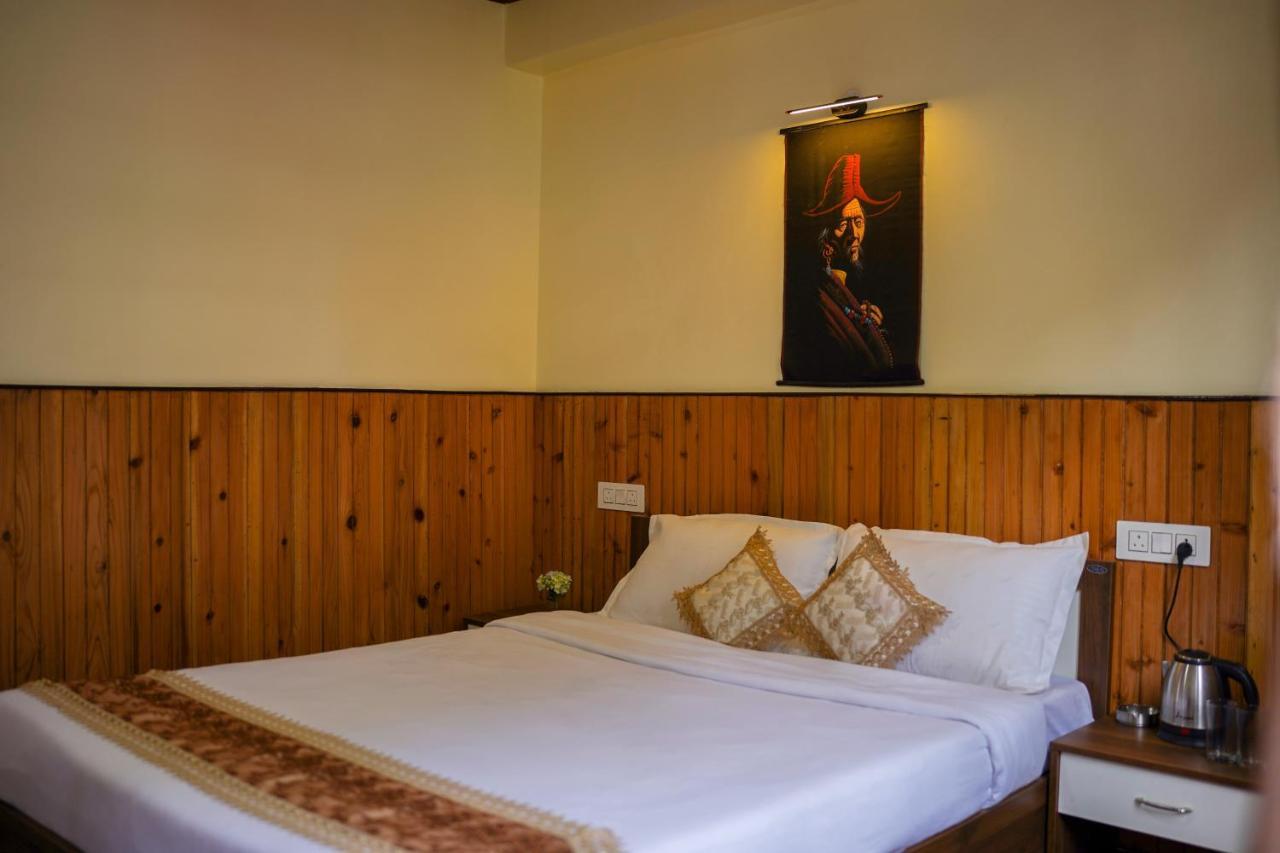 Hotel Hill Queen Near Sherpa Gumba Darjeeling Mall 5 Min Couple Friendly المظهر الخارجي الصورة