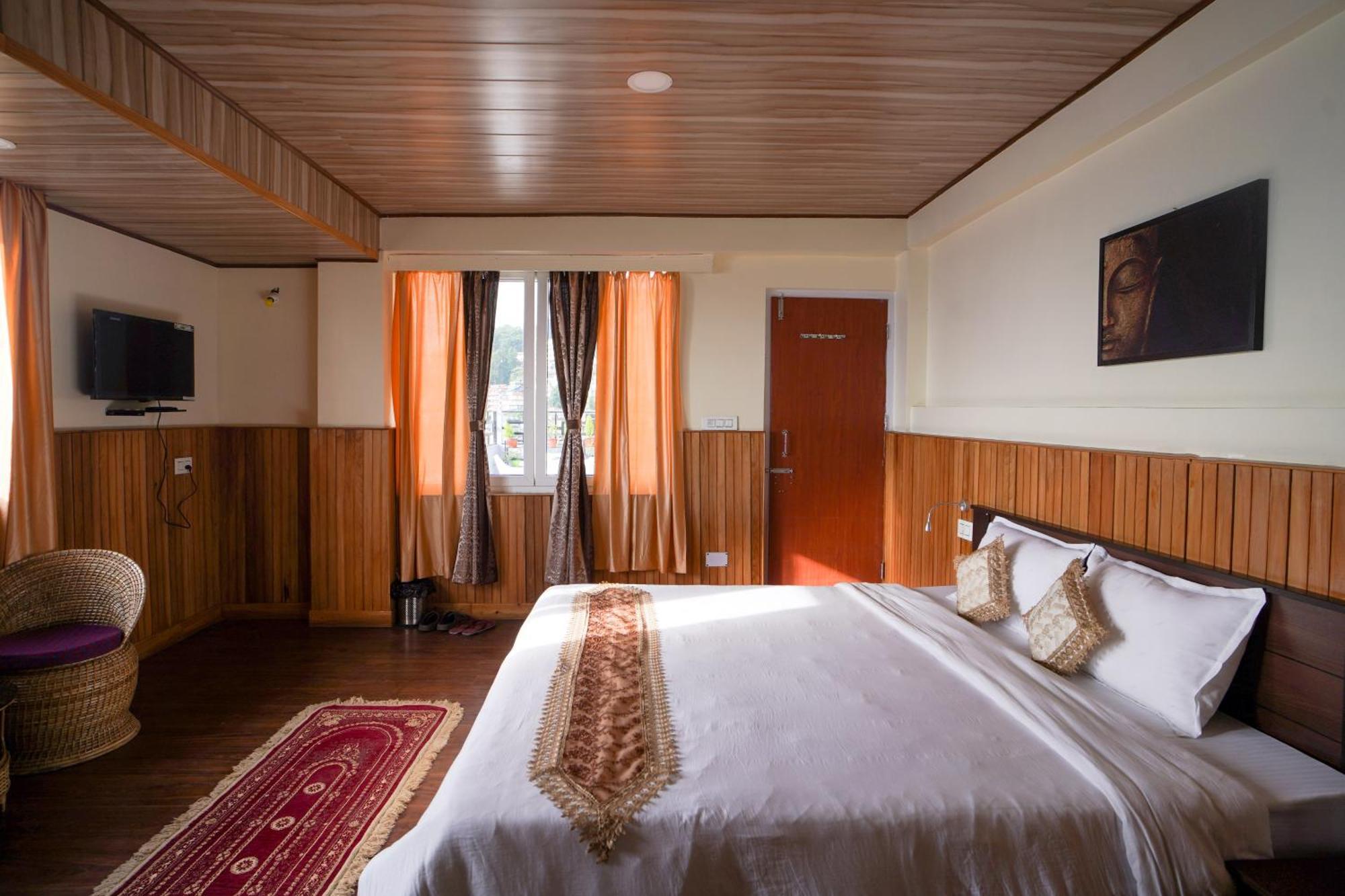 Hotel Hill Queen Near Sherpa Gumba Darjeeling Mall 5 Min Couple Friendly المظهر الخارجي الصورة